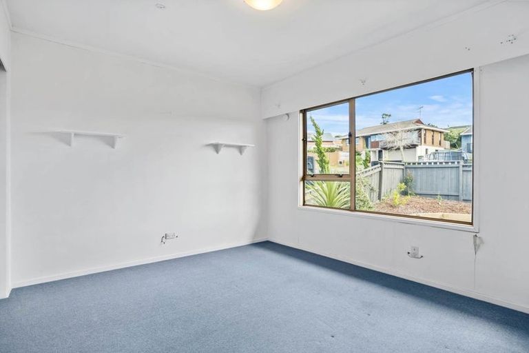 Photo of property in 19 Stapleford Crescent, Browns Bay, Auckland, 0630