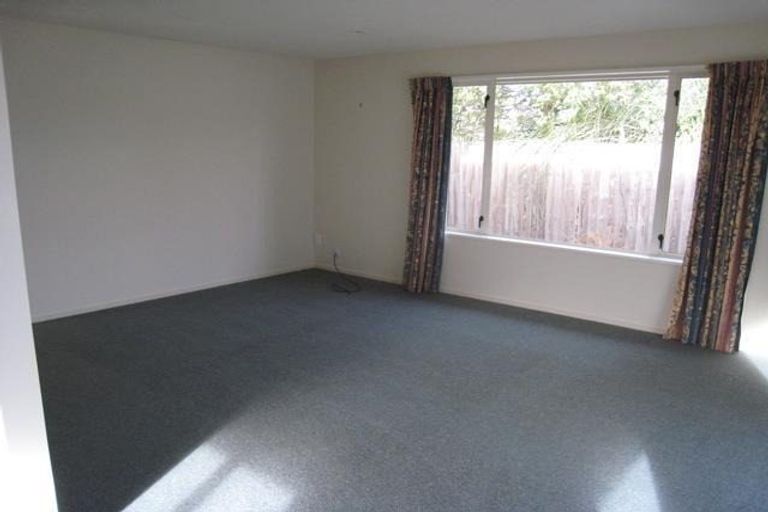 Photo of property in 14 Kydd Lane, Hornby, Christchurch, 8042