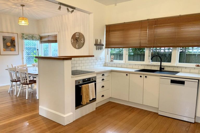 Photo of property in 14 Rawhiti Avenue, New Brighton, Christchurch, 8083