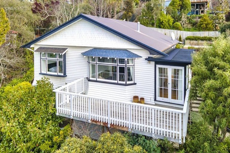 Photo of property in 14 Valley Road, Cashmere, Christchurch, 8022