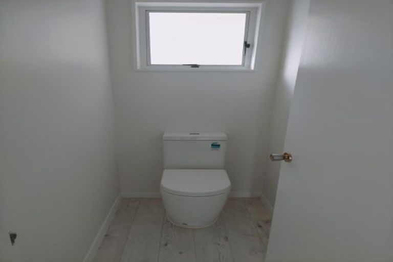 Photo of property in 13 Saint Ronans Avenue, Waterloo, Lower Hutt, 5011