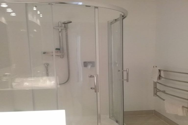 Photo of property in 5/19 Collins Avenue, Tawa, Wellington, 5028