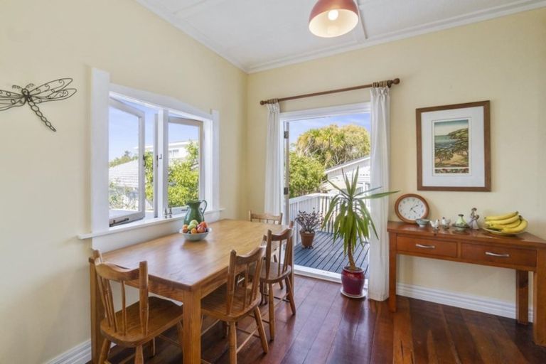 Photo of property in 25 Brandon Road, Glen Eden, Auckland, 0602