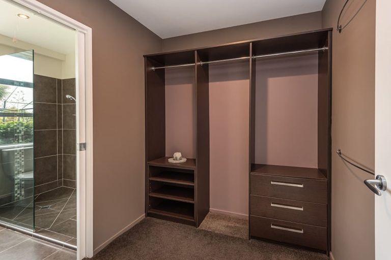 Photo of property in 2 Redcliffs View Lane, Redcliffs, Christchurch, 8081