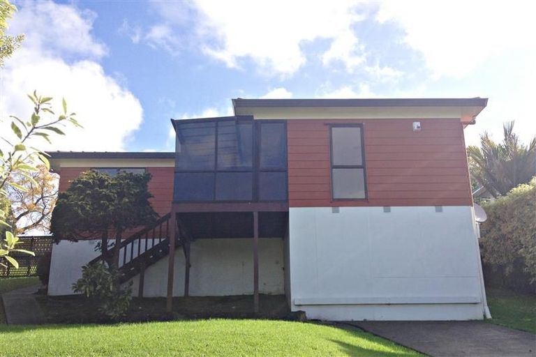 Photo of property in 4 Sarajevo Place, Massey, Auckland, 0614