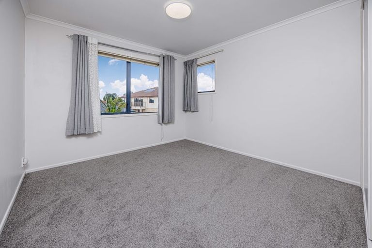 Photo of property in 18 Pitt Avenue, Clendon Park, Auckland, 2103
