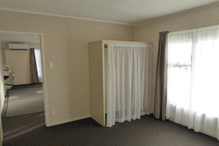 Photo of property in 4 Wyvern Place, Glenfield, Auckland, 0629