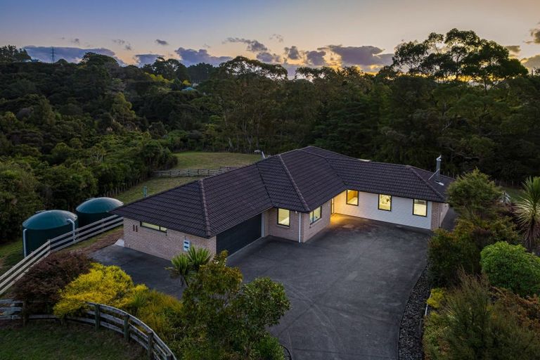 Photo of property in 208 Glenmore Road, Coatesville, Albany, 0793