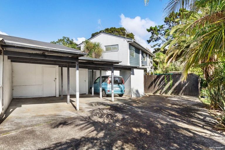 Photo of property in 2/42 Rata Street, New Lynn, Auckland, 0600