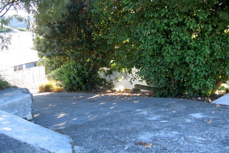 Photo of property in 80 Holborn Drive, Stokes Valley, Lower Hutt, 5019