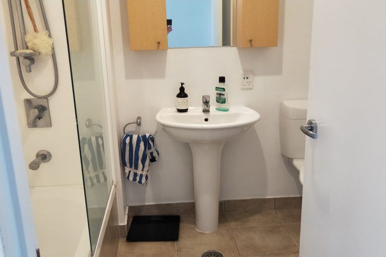 Photo of property in 19/3 Riverside Road, Orewa, 0931