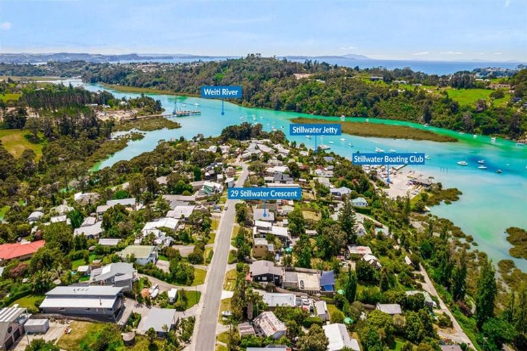 Photo of property in 28 Stillwater Crescent, Stillwater, Silverdale, 0993