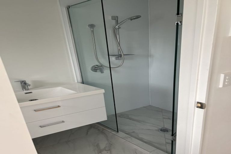 Photo of property in 6 Brighton Terrace, Murrays Bay, Auckland, 0630