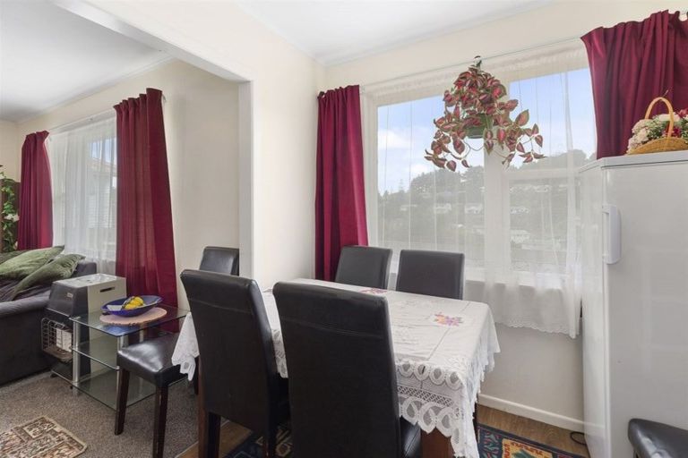 Photo of property in 25 Swansea Street, Cannons Creek, Porirua, 5024