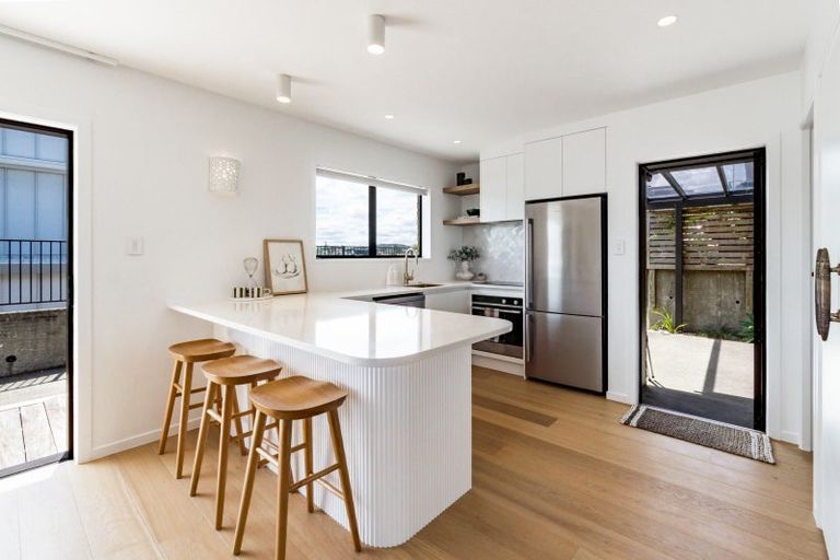 Photo of property in 10c Long Street, Raglan, 3225