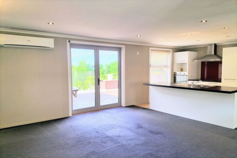 Photo of property in 6 Kereru Close, Halfway Bush, Dunedin, 9010