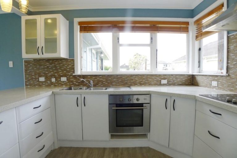 Photo of property in 88 Swaffield Road, Papatoetoe, Auckland, 2025