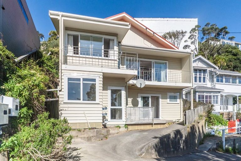 Photo of property in 43 Palliser Road, Roseneath, Wellington, 6011