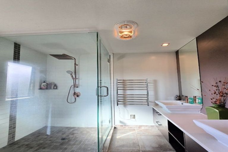 Photo of property in 21 Dressage Lane, Greenhithe, Auckland, 0632