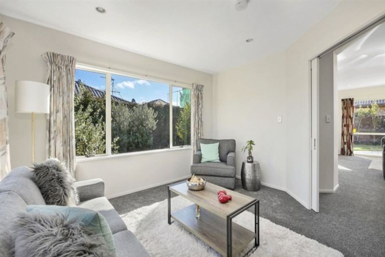 Photo of property in 12 Beauford Place, Parklands, Christchurch, 8083