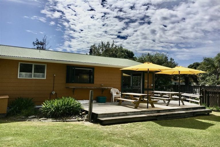 Photo of property in 11 Mako Avenue, Whiritoa, Whangamata, 3691