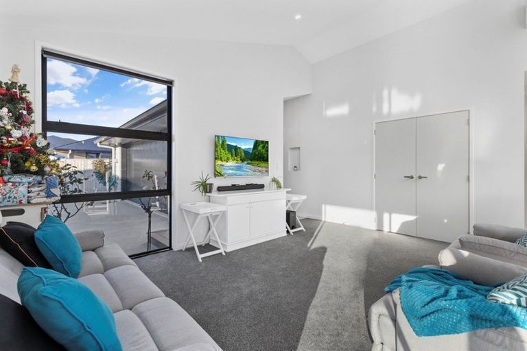 Photo of property in 53 Kahuparere Crescent, Pyes Pa, Tauranga, 3112