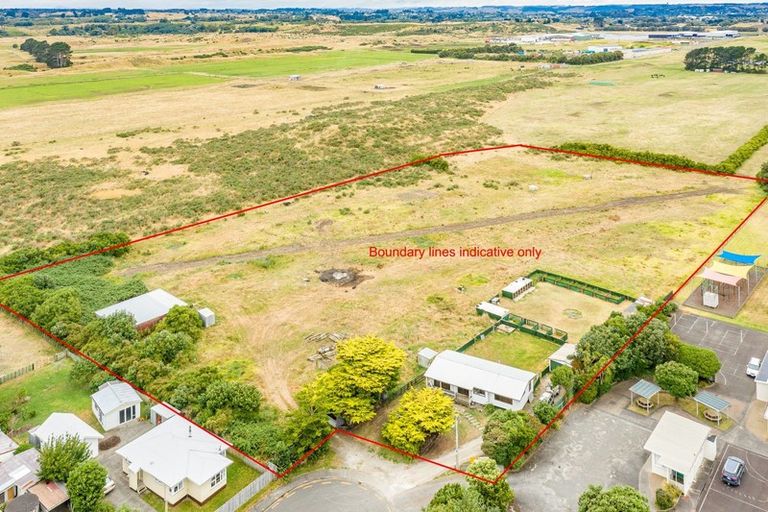 Photo of property in 15 Aranui Avenue, Castlecliff, Whanganui, 4501