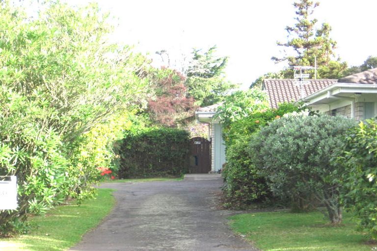 Photo of property in 2/3 Woodford Avenue, Henderson, Auckland, 0610