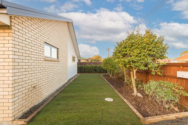 Photo of property in 61 Veitches Road, Casebrook, Christchurch, 8051