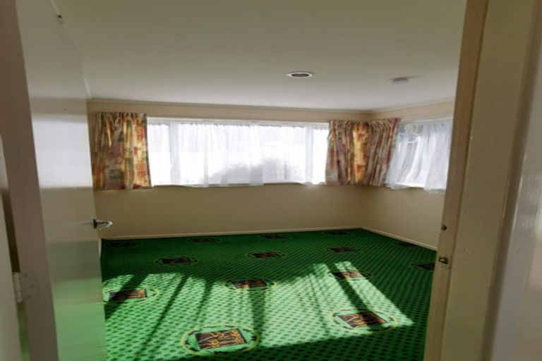 Photo of property in 44 Brandon Road, Glen Eden, Auckland, 0602