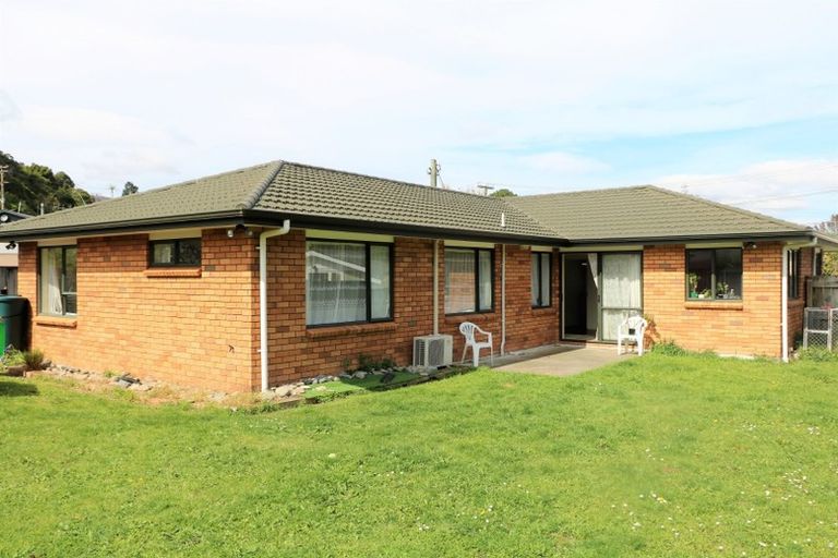 Photo of property in 6 Pokaka Street, Birchville, Upper Hutt, 5018