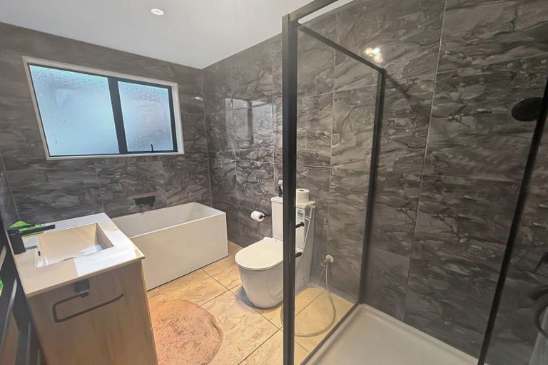 Photo of property in 19 Cartmel Avenue, Massey, Auckland, 0614