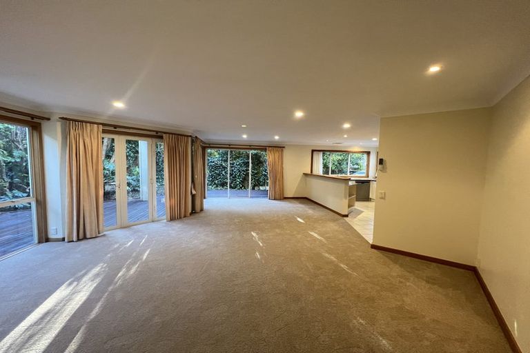 Photo of property in 2/25 Seacliffe Avenue, Belmont, Auckland, 0622