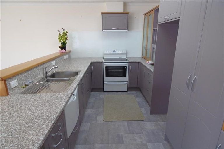 Photo of property in 42a Wallace Place, Westown, New Plymouth, 4310