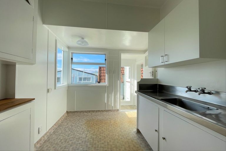 Photo of property in 61 Ross Street, Kilbirnie, Wellington, 6022