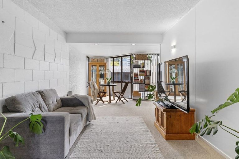 Photo of property in 40g Maunganui Road, Mount Maunganui, 3116