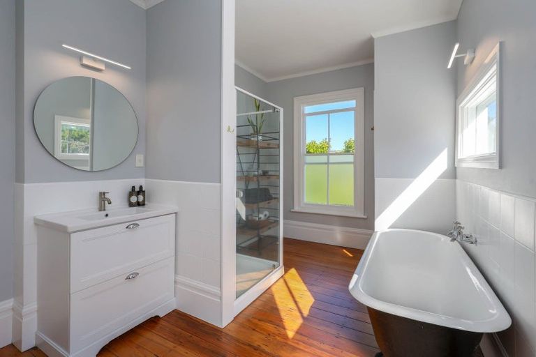 Photo of property in 359 Hardy Street, Nelson, 7010