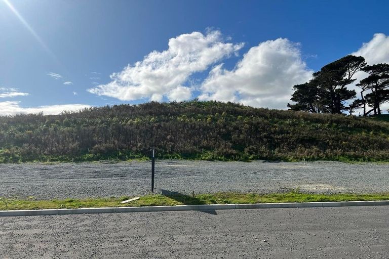 Photo of property in 7 Paul Adams Way, Aotea, 5024