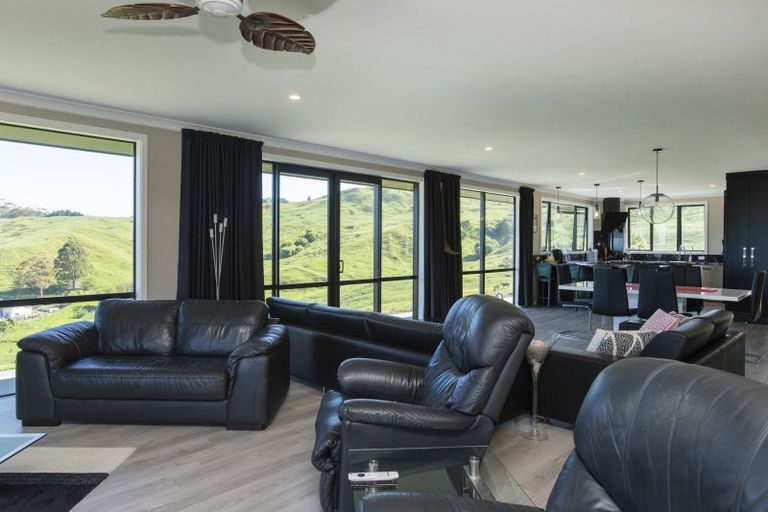 Photo of property in 153 Wheatstone Road, Wainui, Gisborne, 4073