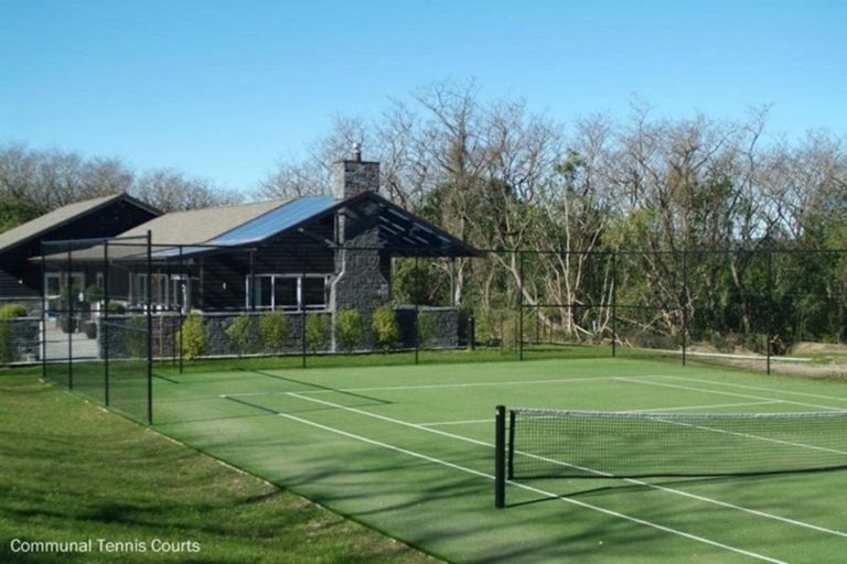 Photo of property in 7 Parawera Drive, Acacia Bay, Taupo, 3330