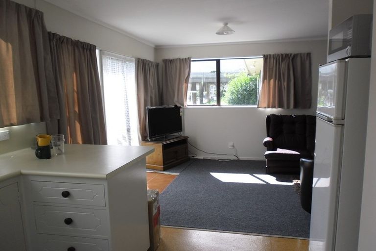 Photo of property in 55a Collins Avenue, Tawa, Wellington, 5028