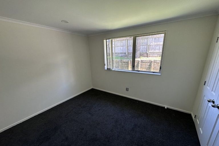Photo of property in 30 Piriti Place, Weymouth, Auckland, 2103