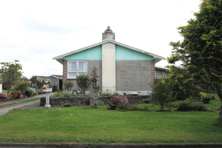 Photo of property in 69 Grand Vue Road, Kawaha Point, Rotorua, 3010