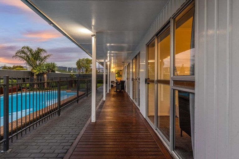 Photo of property in 23 Featherston Street, Levin, 5510