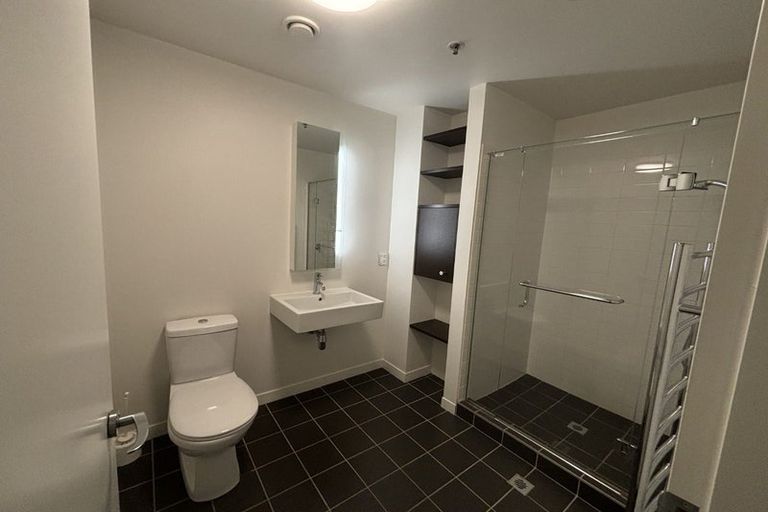 Photo of property in Montreaux Apartments, 4h/164 The Terrace, Wellington Central, Wellington, 6011