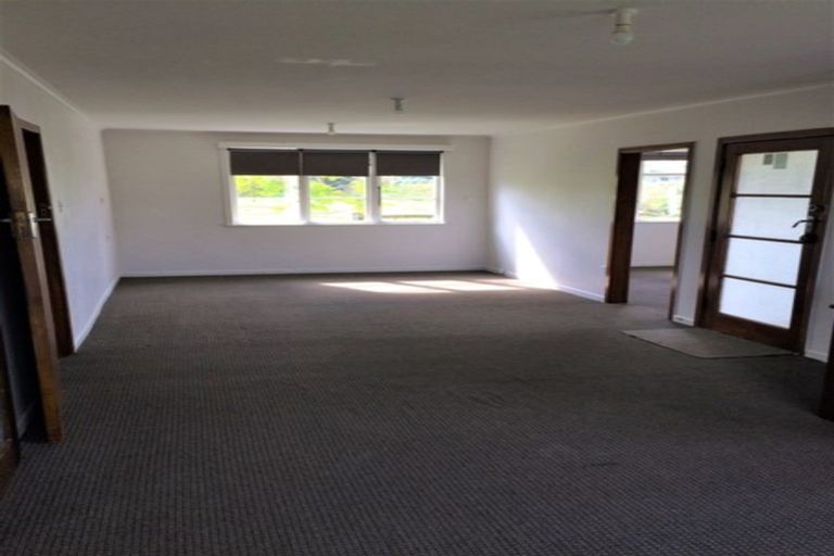 Photo of property in 265 Glenbrook Beach Road, Glenbrook, 2681