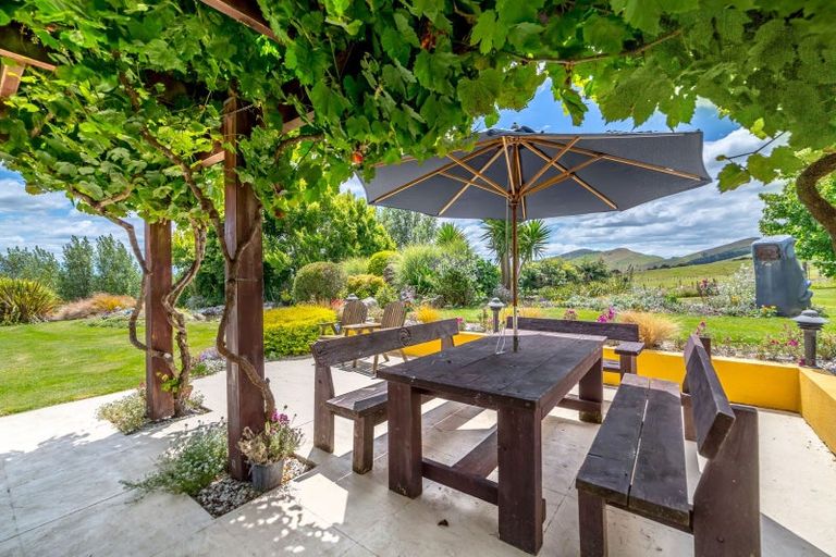 Photo of property in 138 Te Wharau Road, Gladstone, Masterton, 5883