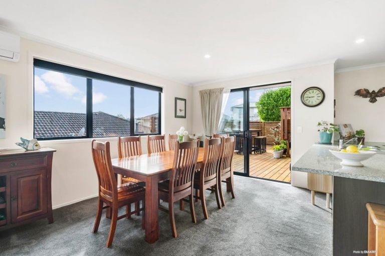 Photo of property in 9 Mcgowan Rise, Tuakau, 2121