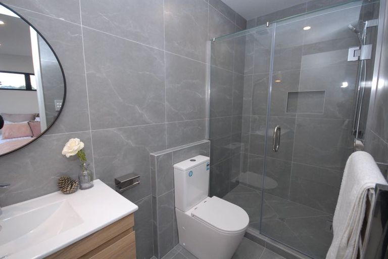 Photo of property in 123a Sunnynook Road, Forrest Hill, Auckland, 0620