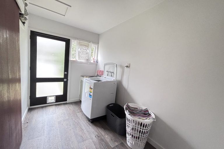Photo of property in 23 Highfield Place, Avonhead, Christchurch, 8042
